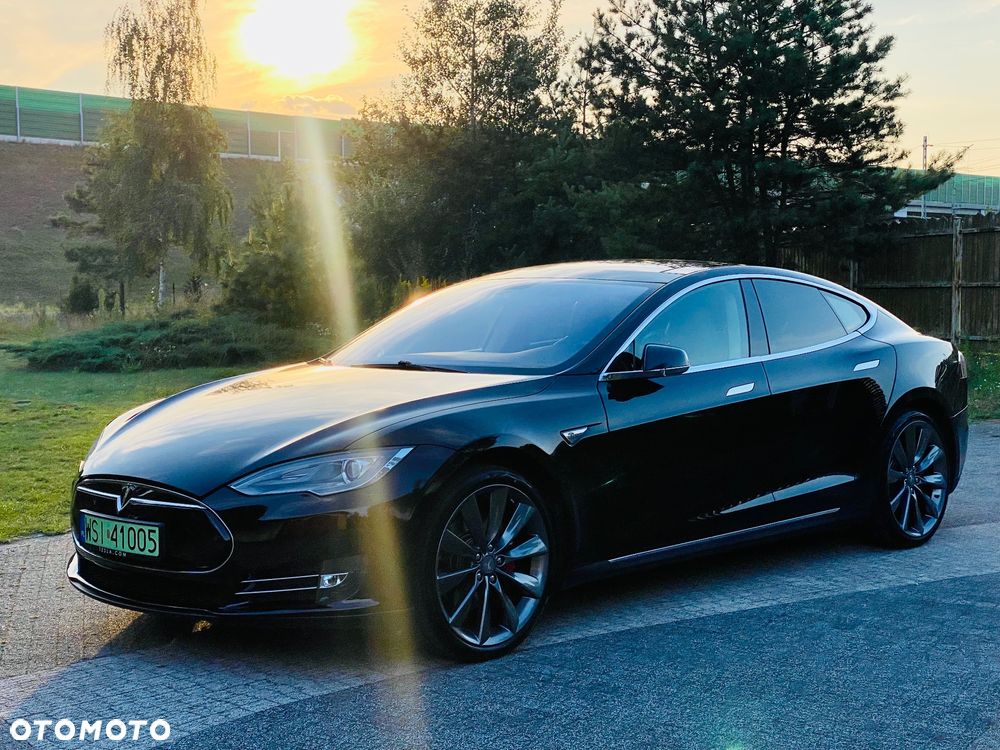 Tesla Model S Performance - 22