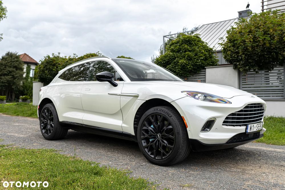 Aston Martin Dbx