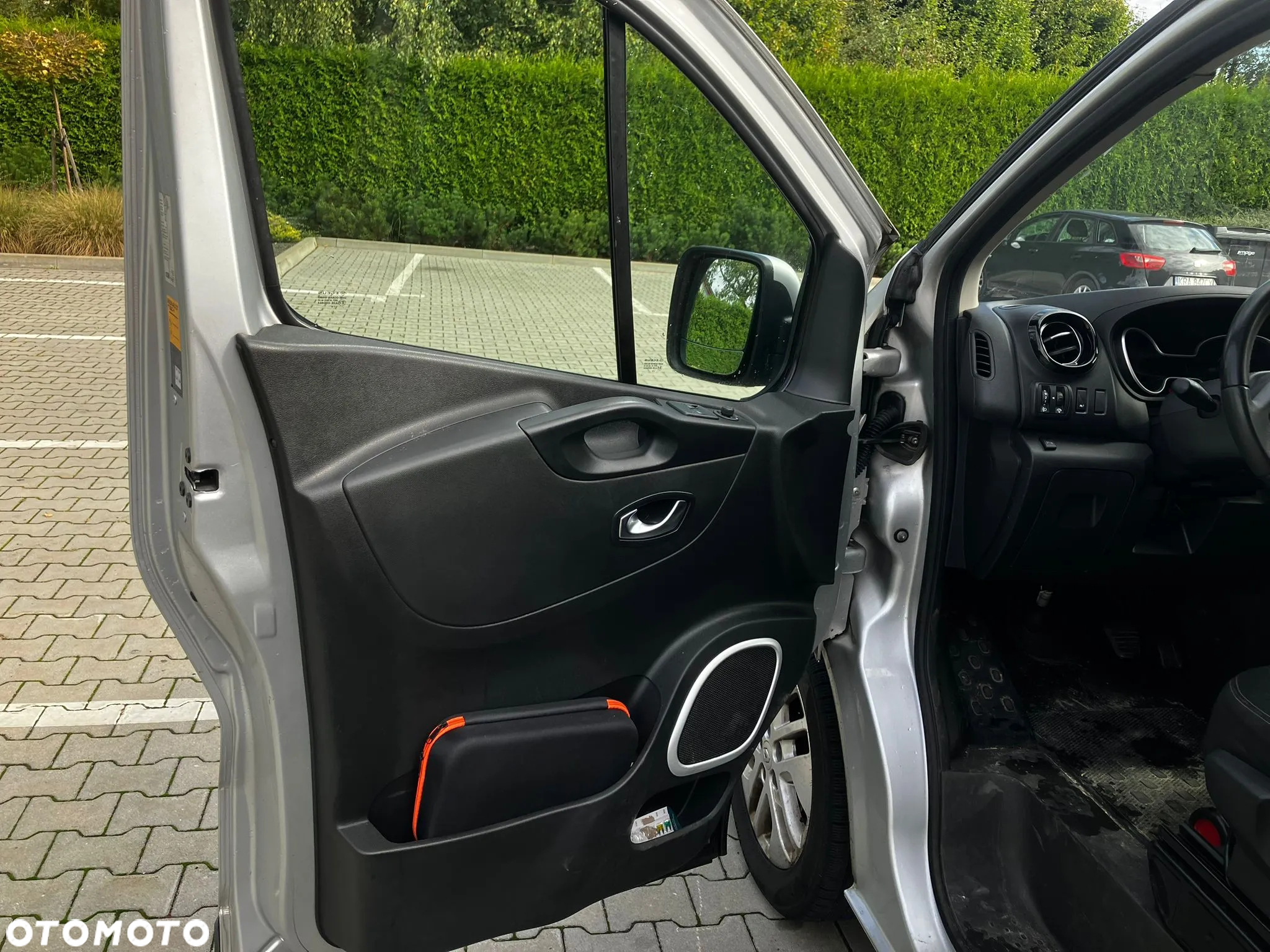 Renault Trafic Grand SpaceClass 2.0 dCi EDC - 9