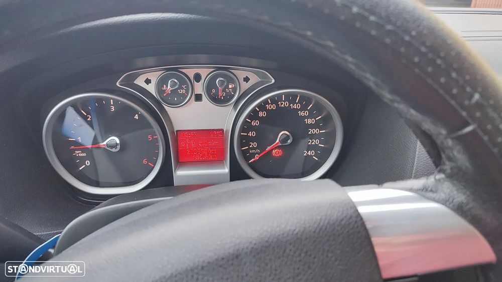 Ford Focus SW 1.6 TDCi Titanium - 5