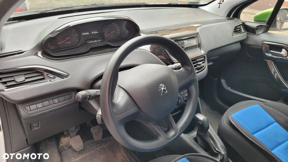 Peugeot 208 - 7