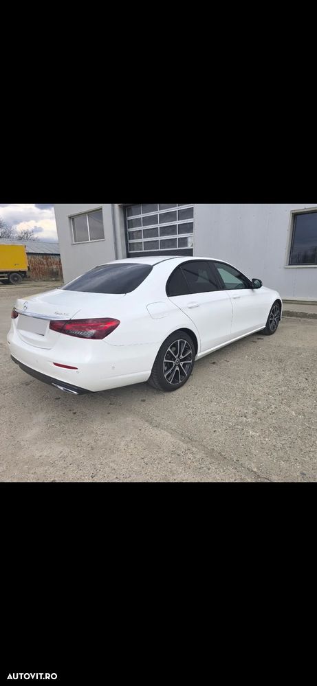 Mercedes-Benz E 220 d 4MATIC 9G-TRONIC - 11