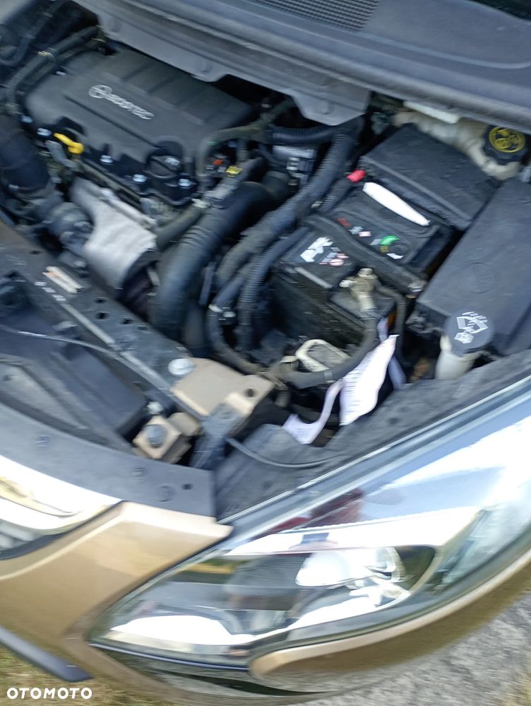 Opel Zafira Tourer 1.4 Turbo Innovation - 12