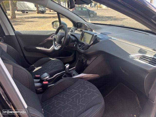 Peugeot 2008 1.6 BlueHDi Style - 9