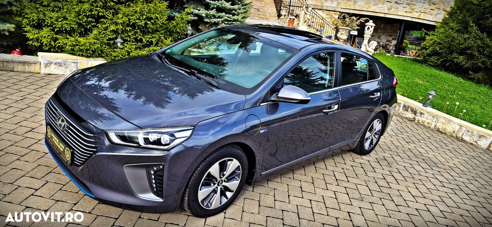 Hyundai IONIQ 1.6 GDI Premium - 23