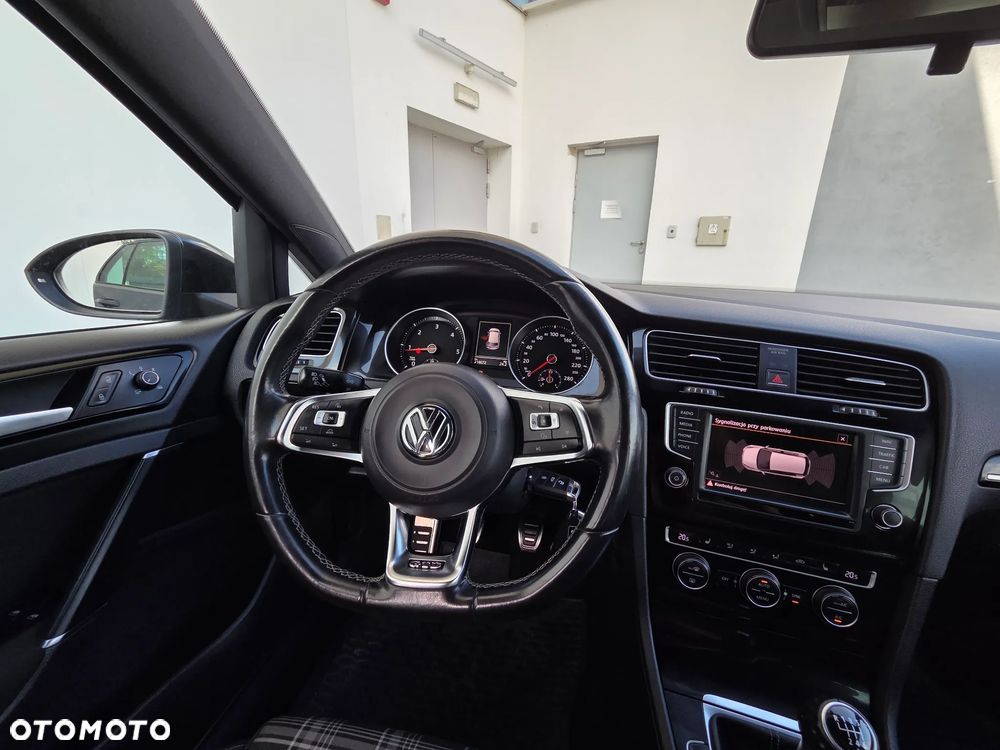 Volkswagen Golf 2.0 TDI BMT GTD - 24