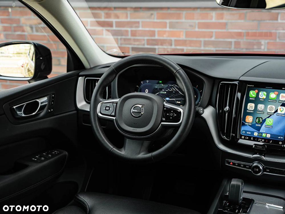 Volvo XC 60 B4 D Plus Dark - 33