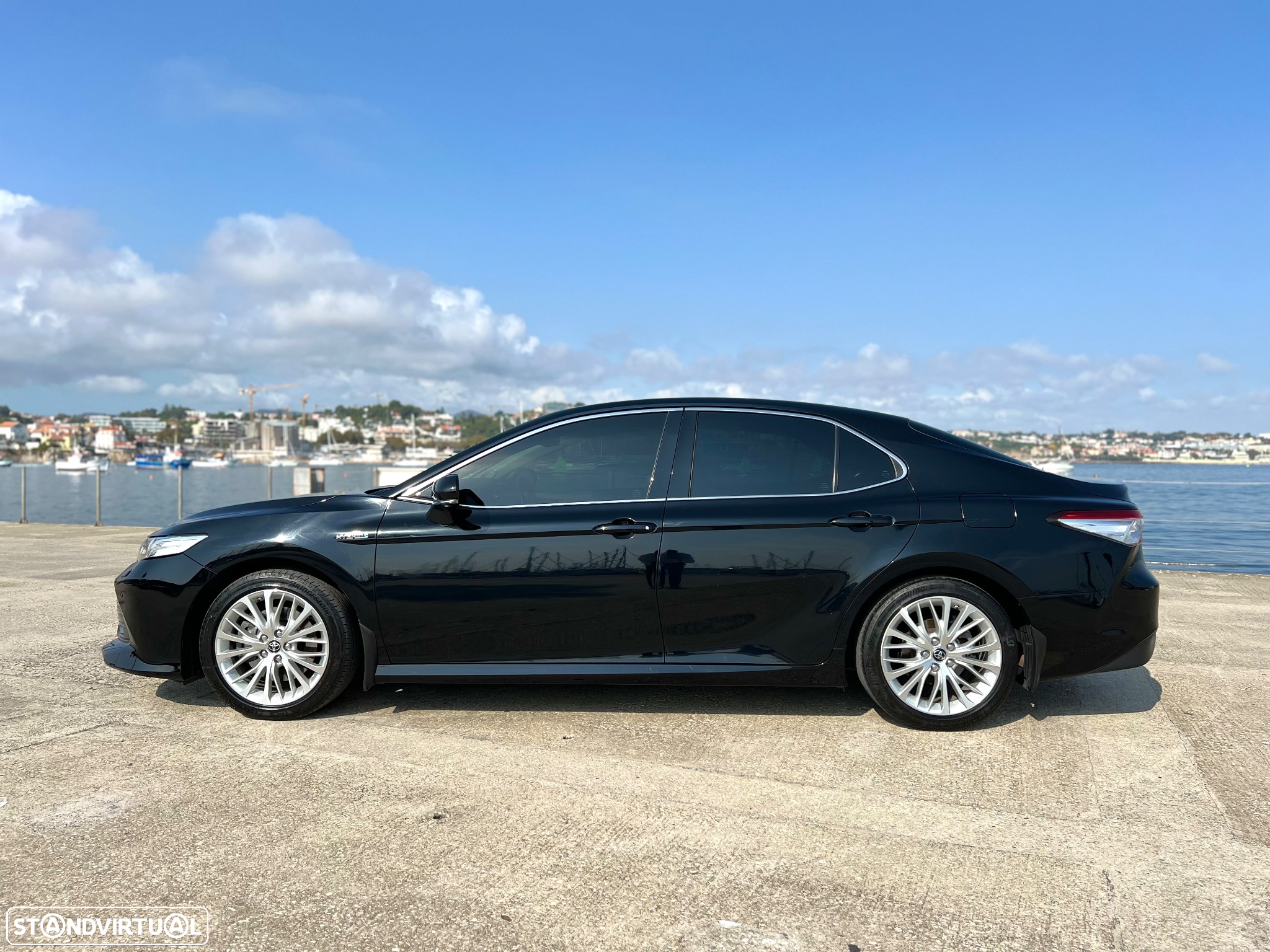 Toyota Camry 2.5 Hybrid Luxury - 6