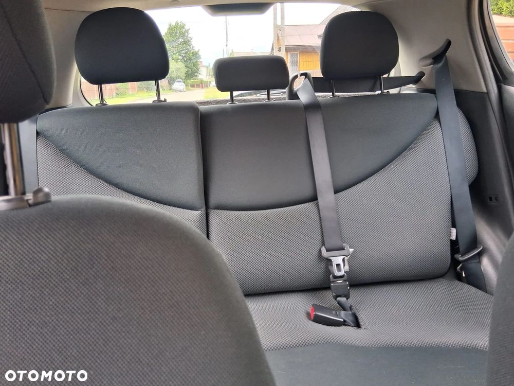 Toyota Yaris - 16