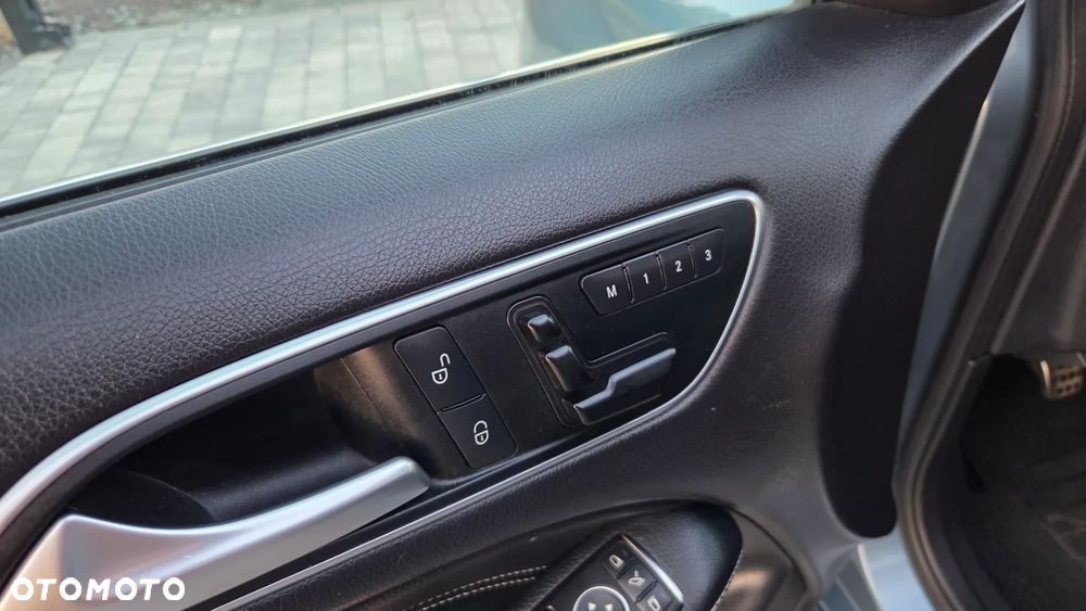 Mercedes-Benz Klasa B 200 (BlueEFFICIENCY) - 38