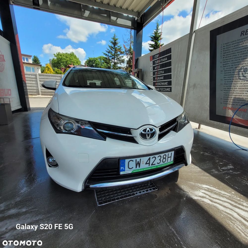 Toyota Auris 1.4 D-4D - 1