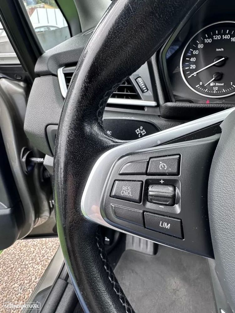 BMW 218 Active Tourer d Line Sport - 38