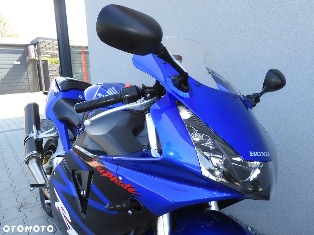Honda CBR - 3