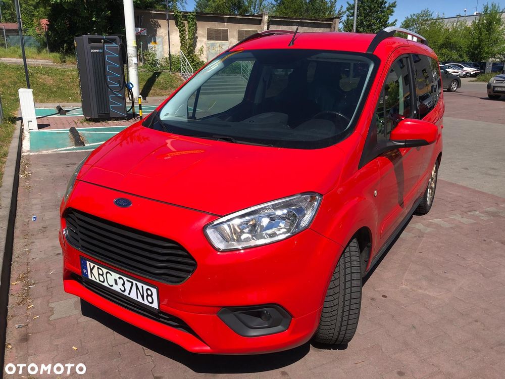 Ford Tourneo Courier 1.0 EcoBoost S&S Titanium - 11