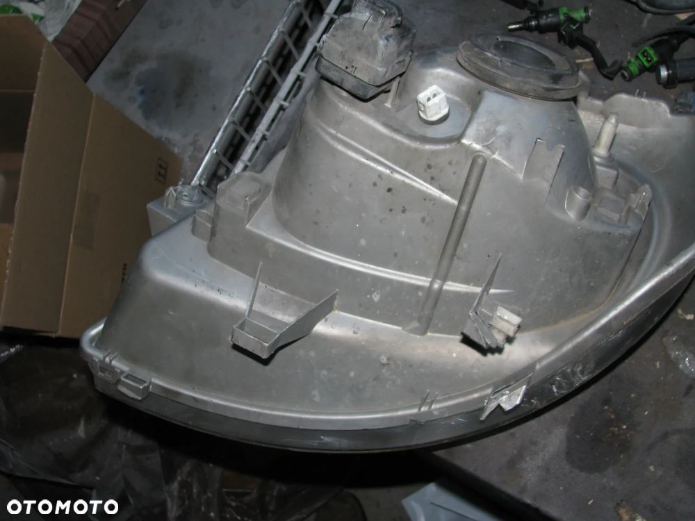 OPEL VIVARO A TRAFIC II REFLEKTOR PRAWY PRZÓD LAMPA PRZEDNIA EU7700311372 - 2