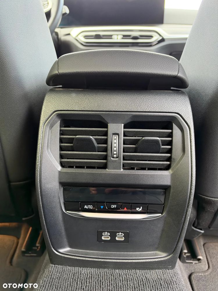 BMW Seria 3 320d xDrive M Sport - 33
