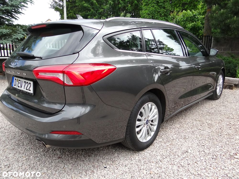Ford Focus 1.5 EcoBlue Start-Stopp-System TITANIUM - 12