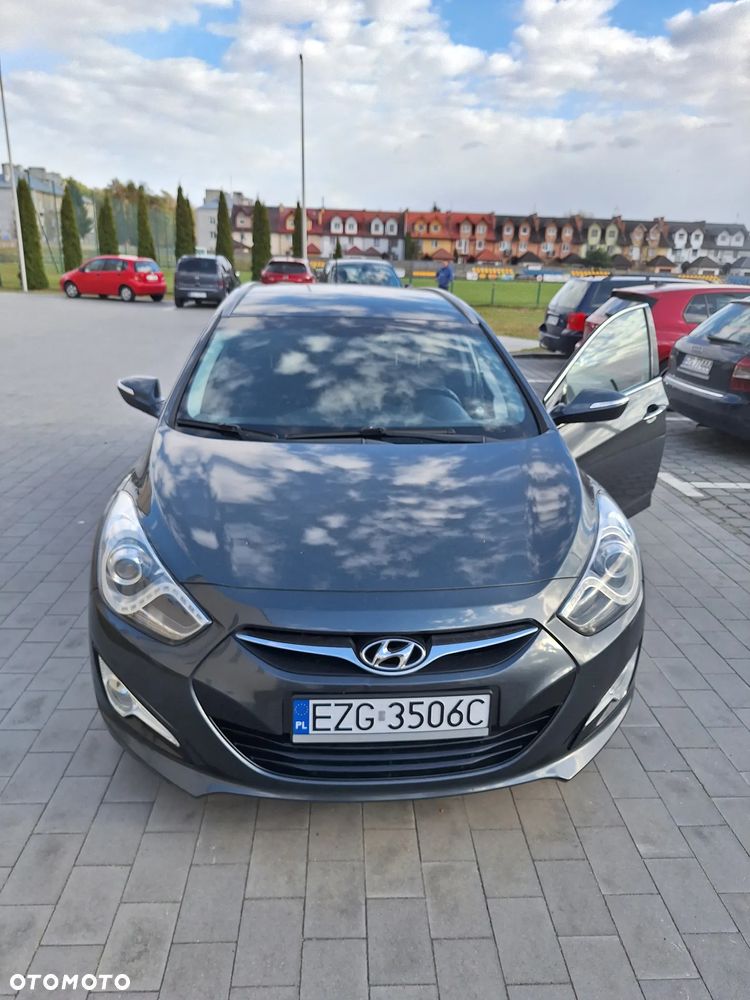 Hyundai i40 Kombi blue 1.6 Space - 1