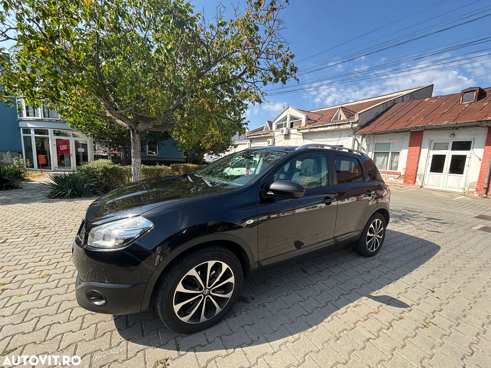 Nissan Qashqai 2.0 dCi DPF 4x4 Aut tekna - 1