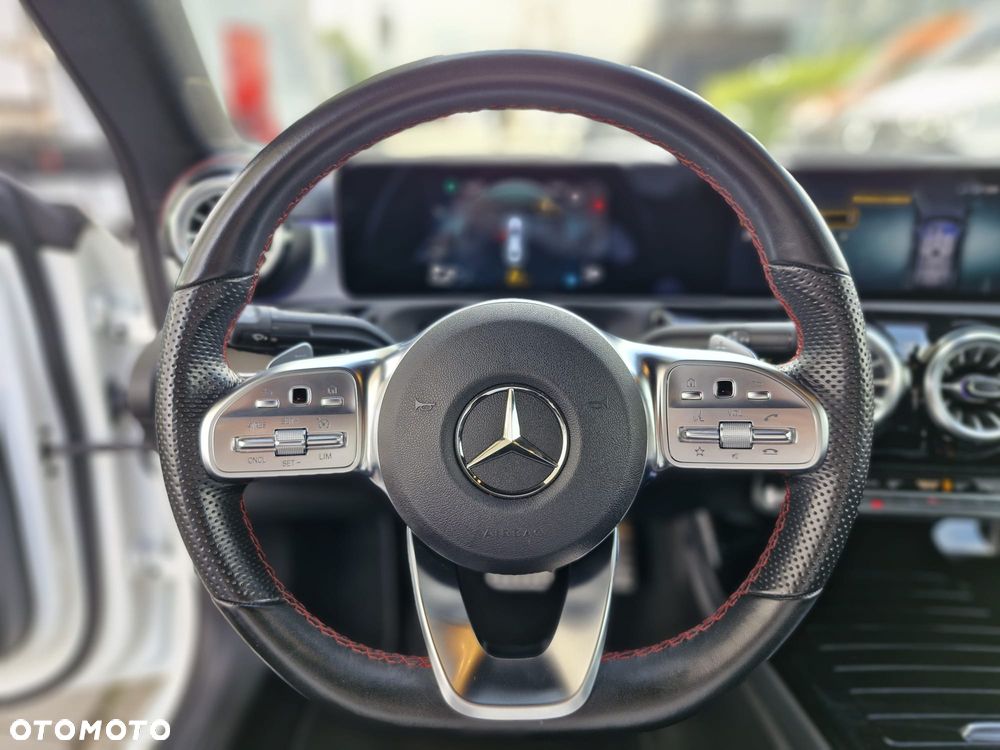 Mercedes-Benz CLA 200 AMG Line 7G-DCT - 22