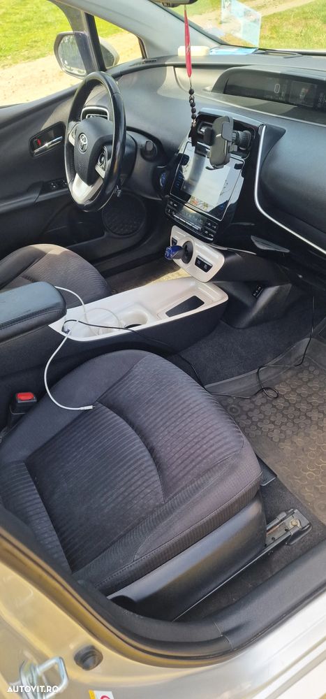 Toyota Prius (Hybrid) Sol - 9