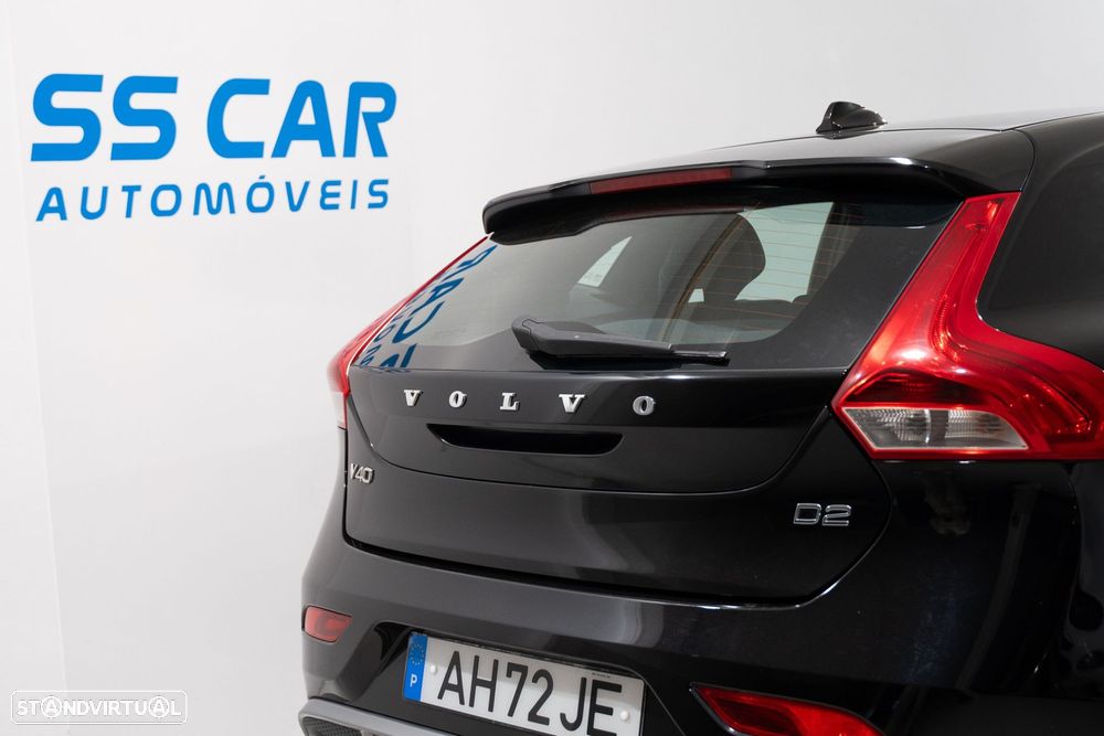 Volvo V40 2.0 D2 R-Design - 9