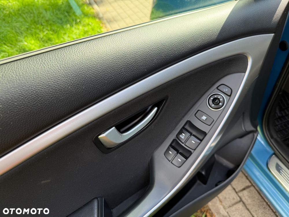 Hyundai i30 blue 1.6 GDI Style - 22