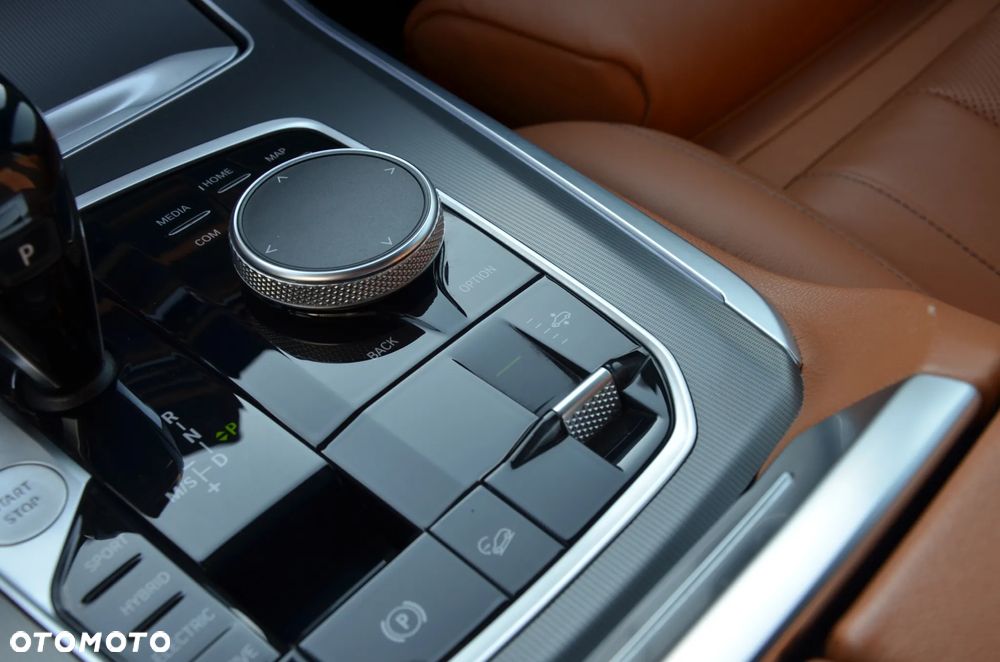 BMW X5 xDrive45e - 25