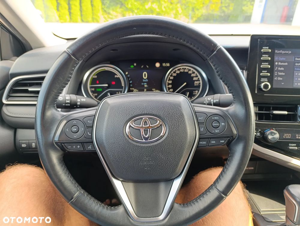 Toyota Camry 2.5 Hybrid Comfort CVT - 22