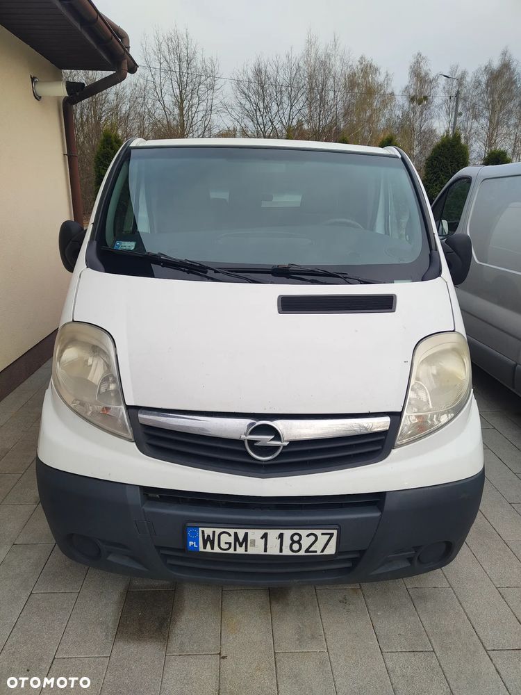 Opel Vivaro - 1