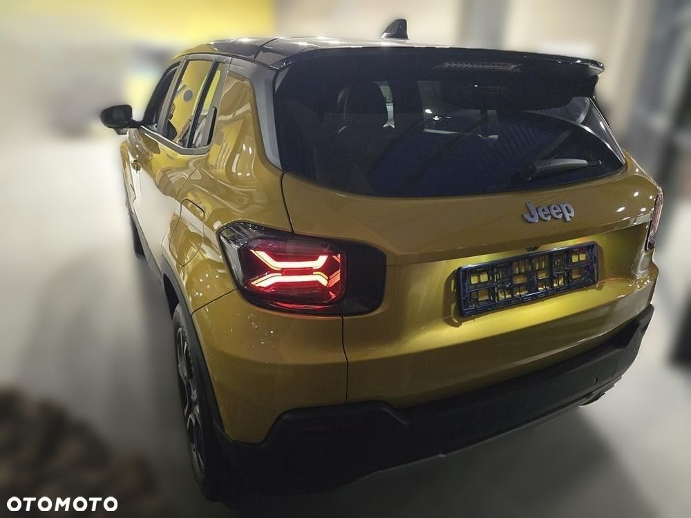 Jeep Avenger 1.2 T3 mHEV Summit FWD eDCT6 - 5