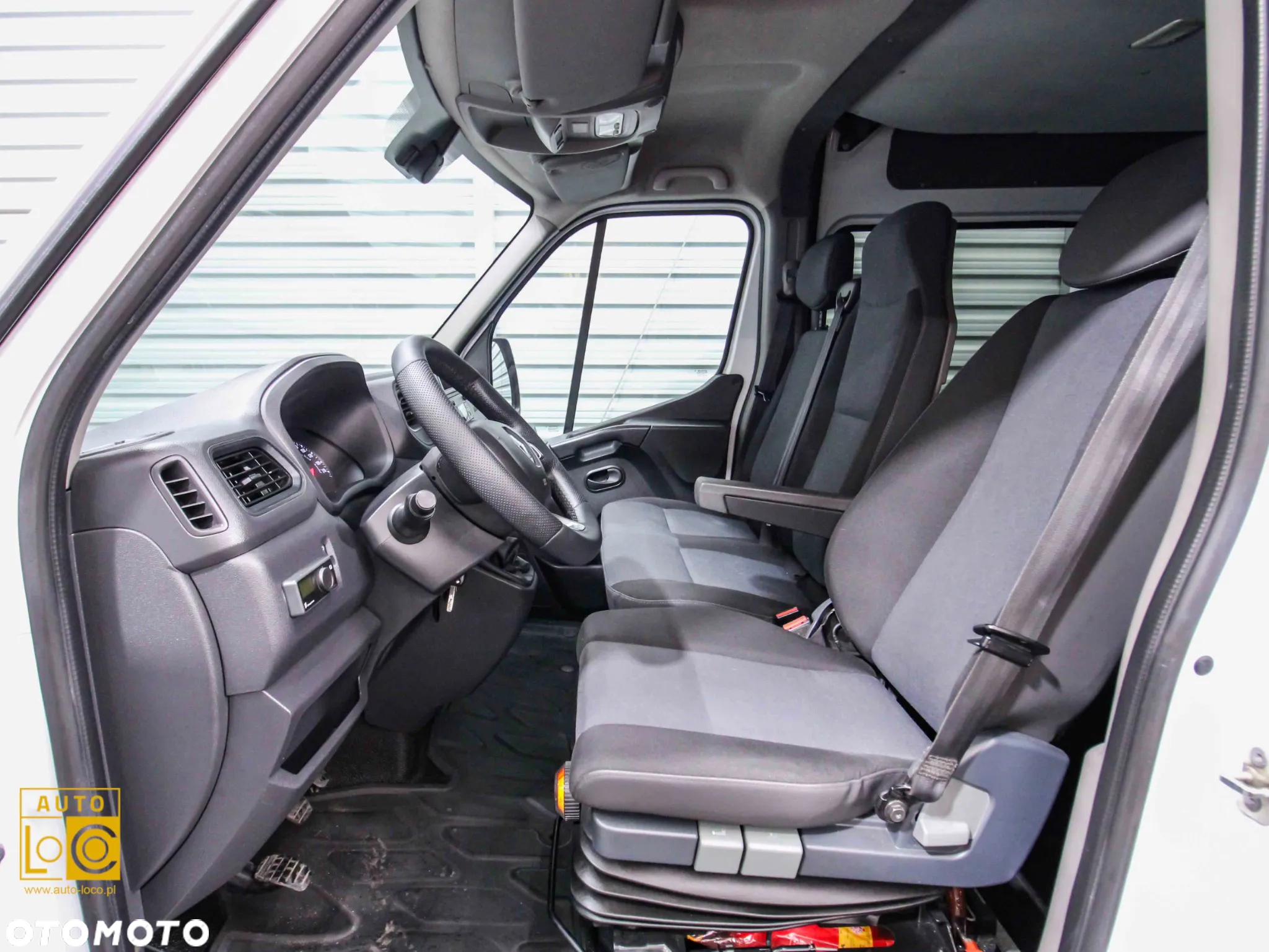 Renault MASTER BRYGADÓWKA 6 OSÓB - 12