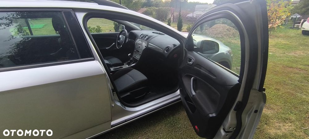 Ford Mondeo - 9