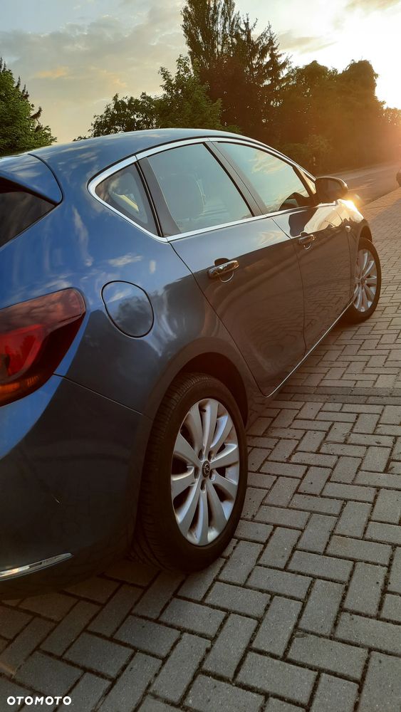 Opel Astra 1.4 T Cosmo - 5