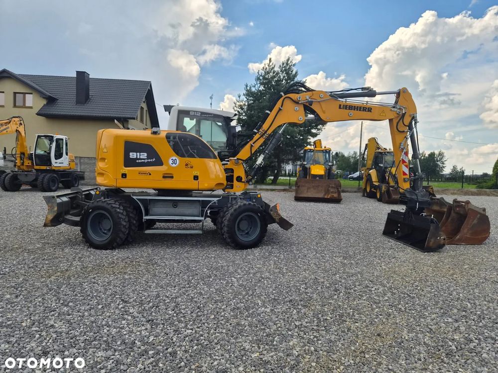 Liebherr A 912 Compact - 3