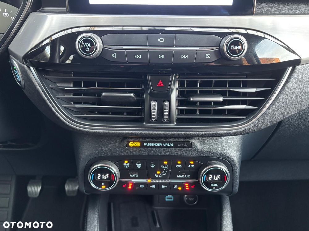 Ford Kuga - 22