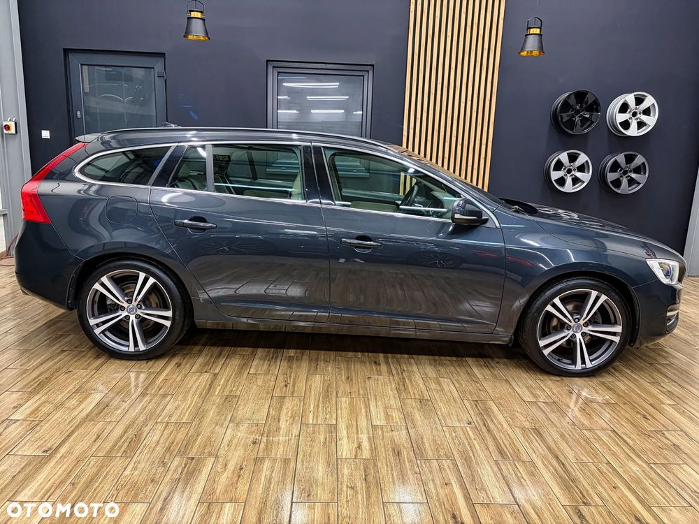 Volvo V60 D4 Geartronic Momentum - 7