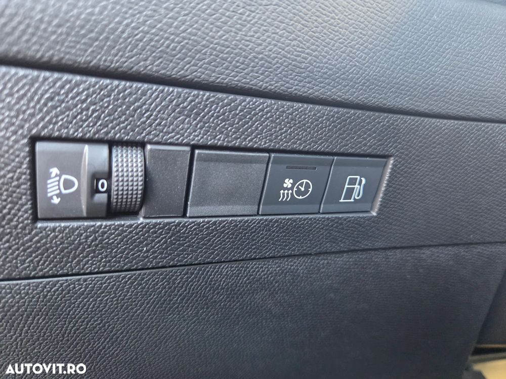 Opel Astra 1.6L Turbo PHEV AT8 GS Line - 25