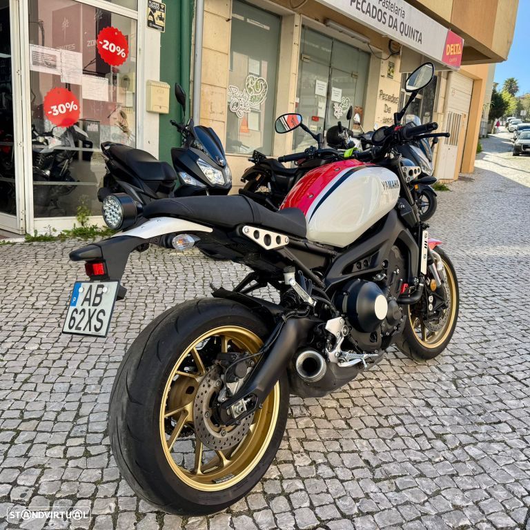 Yamaha XSR 900 - 25