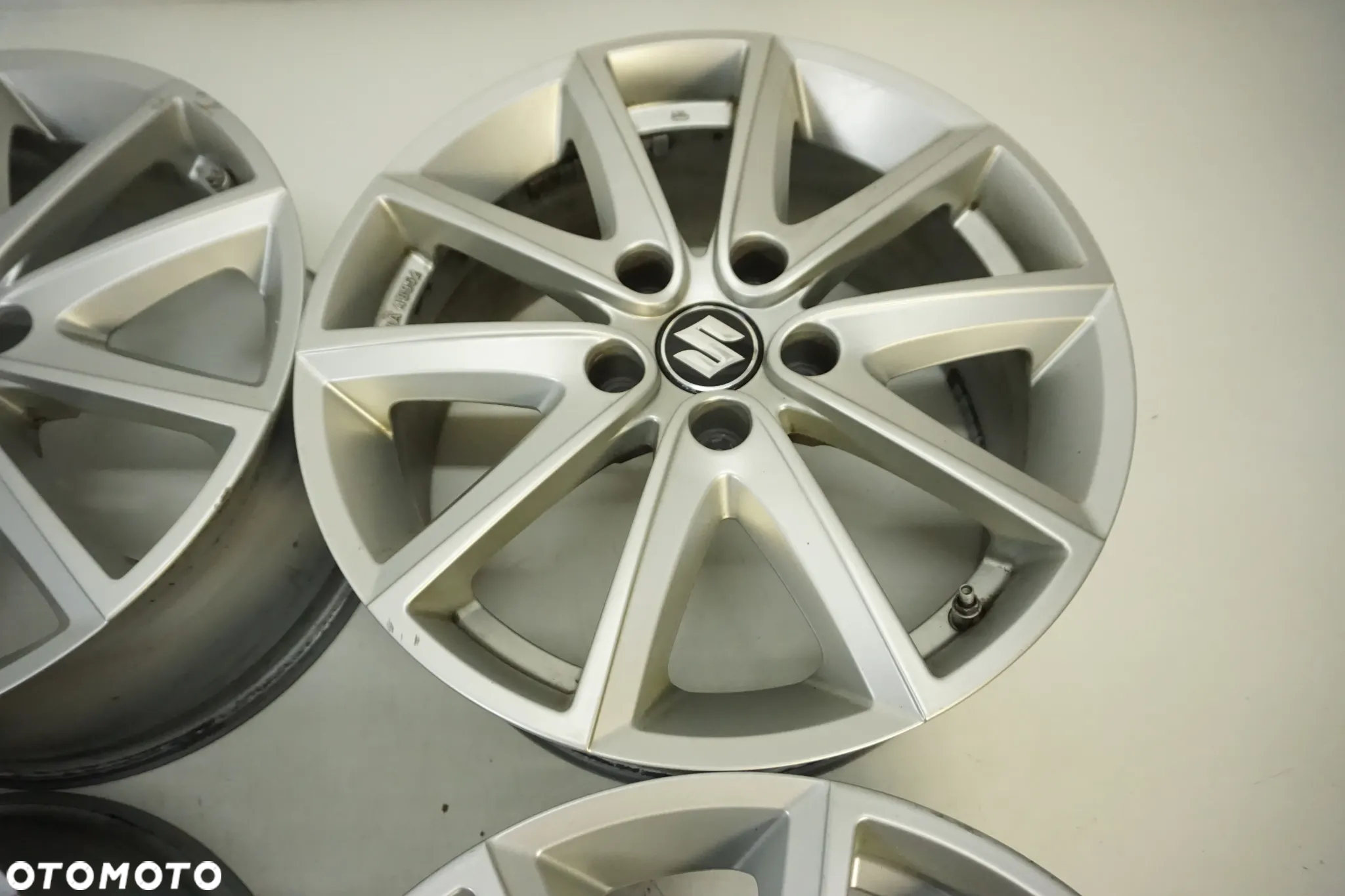 FELGI ALUMINIOWE 17 SUZUKI SX4 S CROSS C CROSS VITARA KIZASHI GRAND VITARA SWIFT ET50  5X114,3 - 6