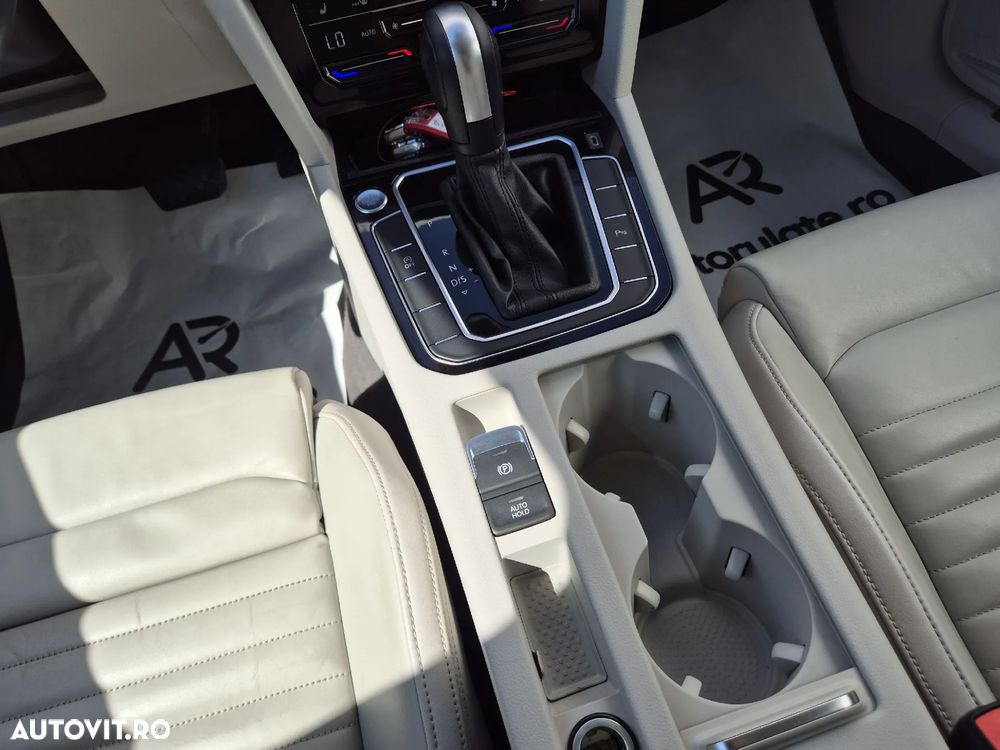 Volkswagen Passat 2.0 TDI DSG 4Mot Highline - 20