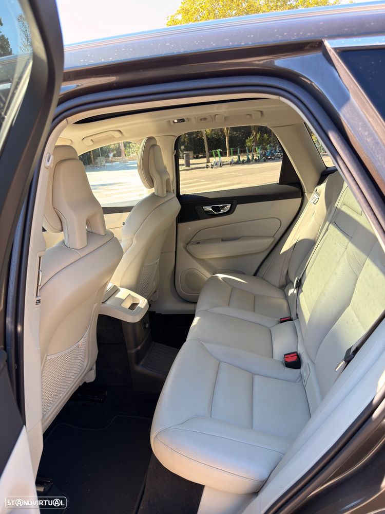 Volvo XC 60 2.0 T8 PHEV Momentum AWD - 12