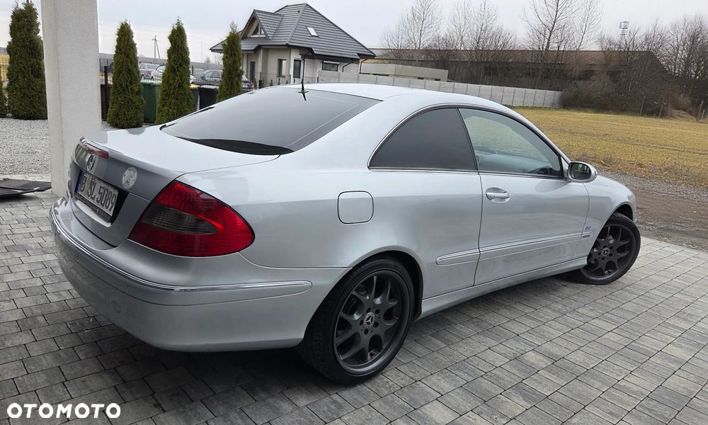 Mercedes-Benz CLK - 23