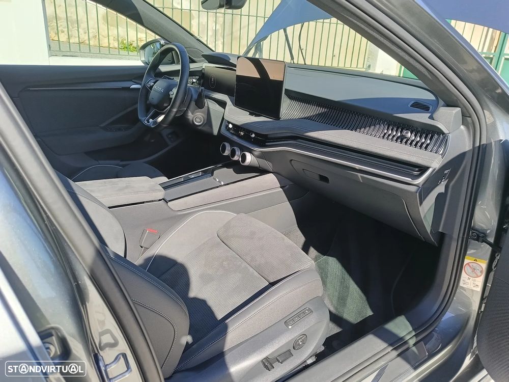 Skoda Superb 1.5 TSI iV Sportline DSG - 9