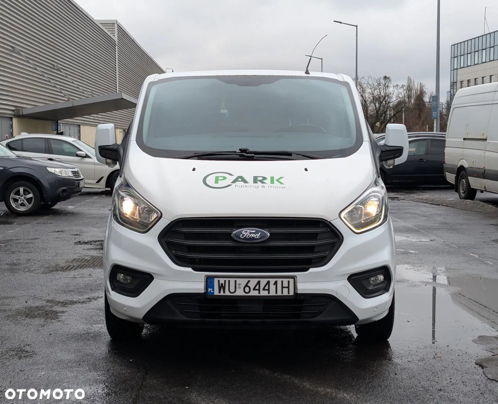 Ford TRANSIT CUSTOM - 1