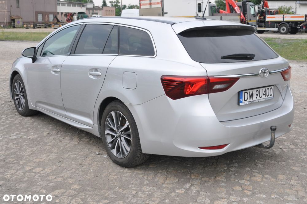 Toyota Avensis 2.0 D-4D Selection - 7