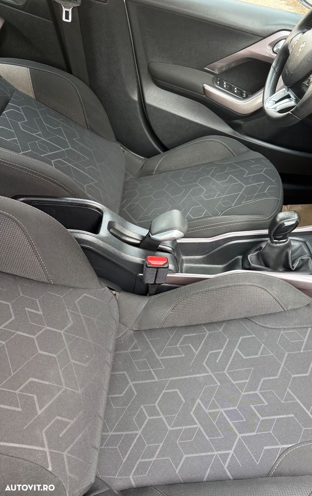 Peugeot 2008 e-HDi FAP 115 STOP & START Allure - 21