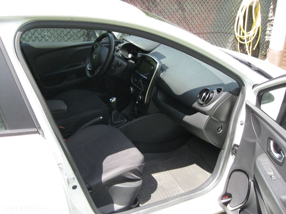 Renault Clio (Energy) dCi 90 Start & Stop INTENS - 12