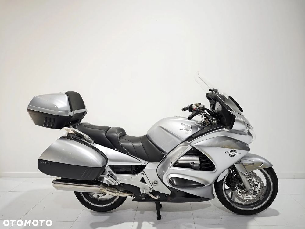 Honda ST - 1