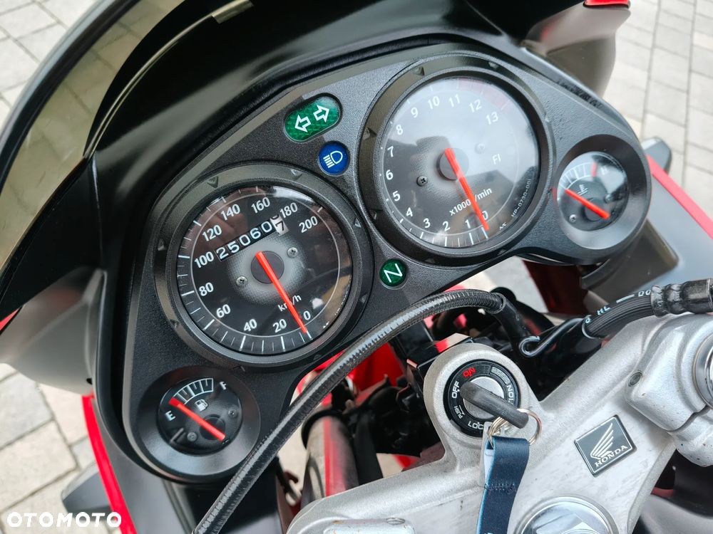 Honda CBR - 12